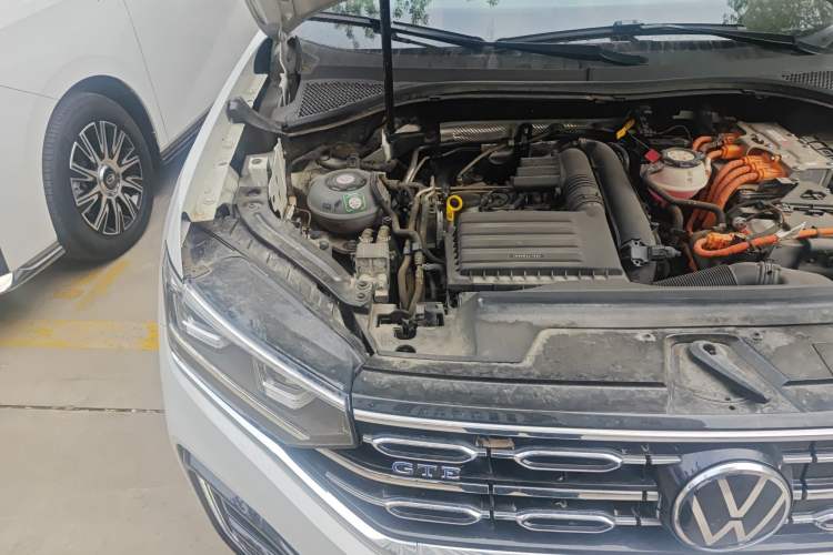 Used Volkswagen Tayron GTE Plug-in Hybrid 2020 1.4T Luxury Model Engine Bay Right
