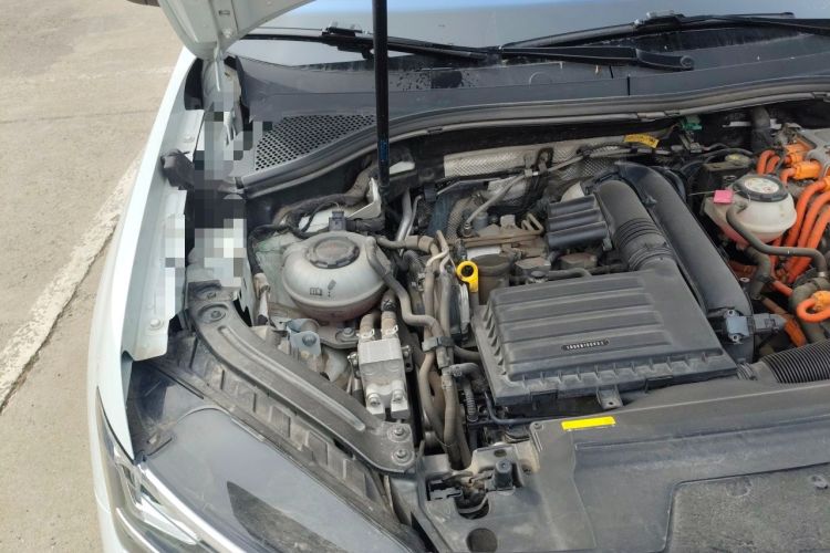 Used Volkswagen Tayron GTE Plug-in Hybrid 2020 1.4T Luxury Model Engine Bay Right
