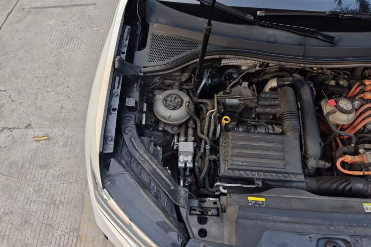 Used Volkswagen Tayron GTE Plug-in Hybrid 2020 1.4T Luxury Model Engine Bay Right