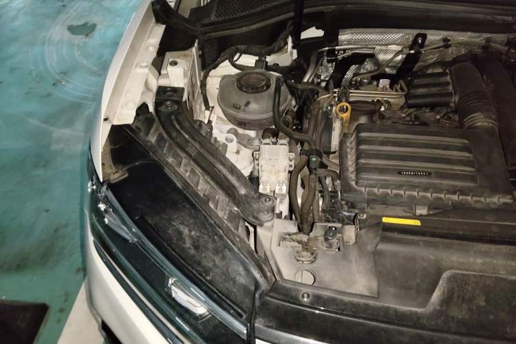 Used Volkswagen Tayron GTE Plug-in Hybrid 2020 1.4T Luxury Model Engine Bay Right