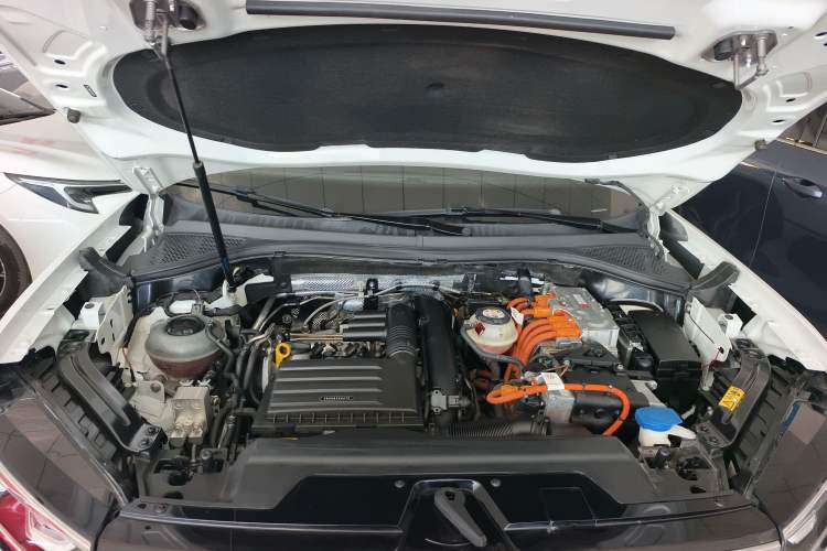 Used Volkswagen Tayron GTE Plug-in Hybrid 2020 1.4T Luxury Model Engine Bay