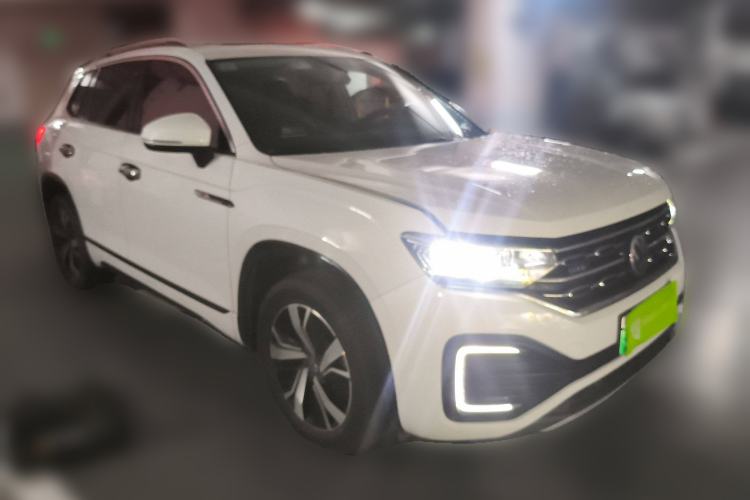 Used Volkswagen Tayron GTE Plug-in Hybrid 2020 1.4T Luxury Model Front Right 45 Deg