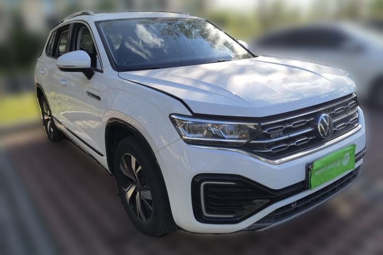 Used Volkswagen Tayron GTE Plug-in Hybrid 2020 1.4T Luxury Model Front Right 45 Deg