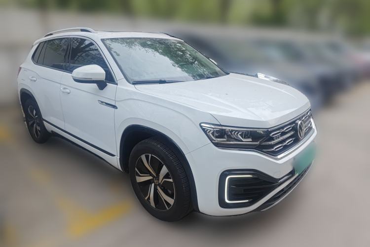 Used Volkswagen Tayron GTE Plug-in Hybrid 2020 1.4T Luxury Model Front Right 45 Deg