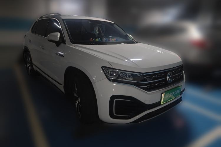 Used Volkswagen Tayron GTE Plug-in Hybrid 2020 1.4T Luxury Model Front Right 45 Deg