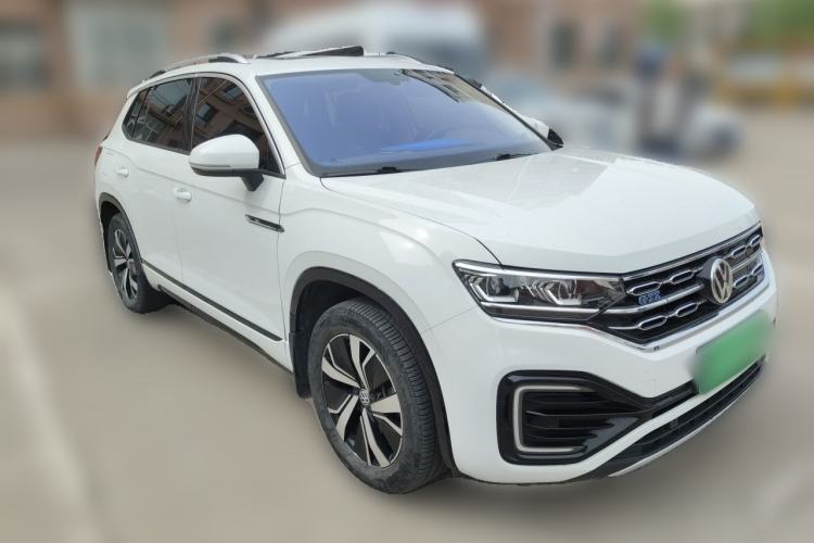 Used Volkswagen Tayron GTE Plug-in Hybrid 2020 1.4T Luxury Model Front Right 45 Deg