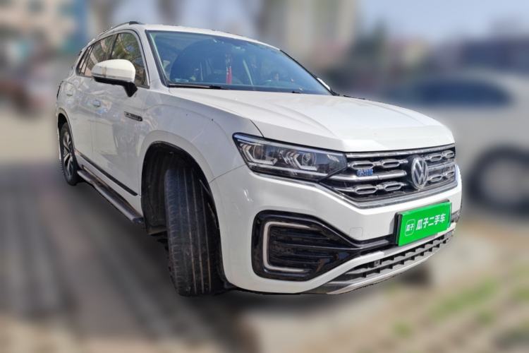 Used Volkswagen Tayron GTE Plug-in Hybrid 2020 1.4T Luxury Model Front Right 45 Deg