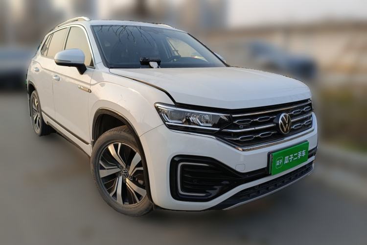 Used Volkswagen Tayron GTE Plug-in Hybrid 2020 1.4T Luxury Model Front Right 45 Deg