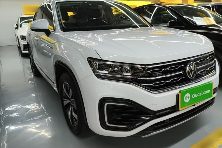 Used Volkswagen Tayron GTE Plug-in Hybrid 2020 1.4T Luxury Model Front Right 45 Deg