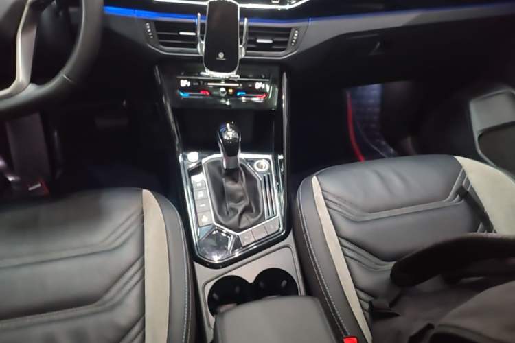 Used Volkswagen Tayron GTE Plug-in Hybrid 2020 1.4T Luxury Model Gear Lever