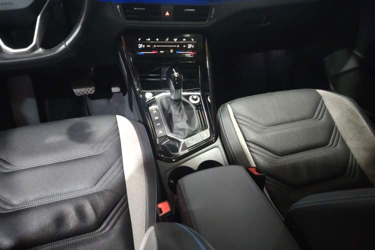 Used Volkswagen Tayron GTE Plug-in Hybrid 2020 1.4T Luxury Model Gear Lever