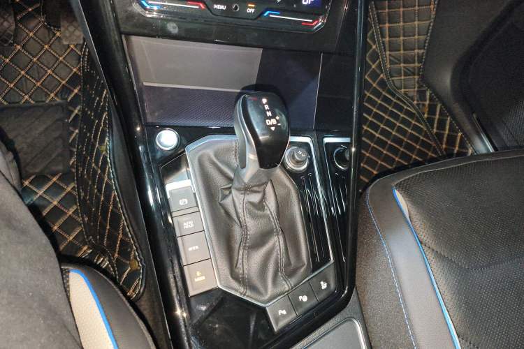 Used Volkswagen Tayron GTE Plug-in Hybrid 2020 1.4T Luxury Model Gear Lever