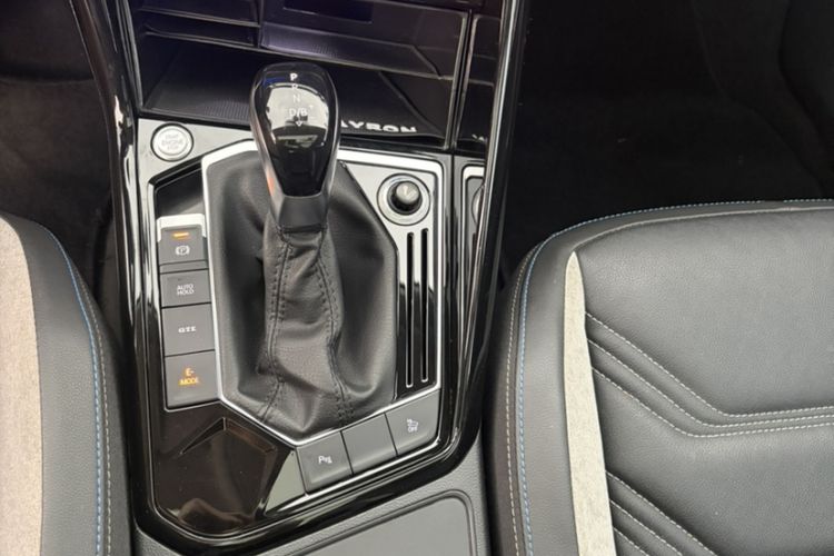 Used Volkswagen Tayron GTE Plug-in Hybrid 2020 1.4T Luxury Model Gear Lever