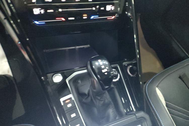 Used Volkswagen Tayron GTE Plug-in Hybrid 2020 1.4T Luxury Model Gear Lever