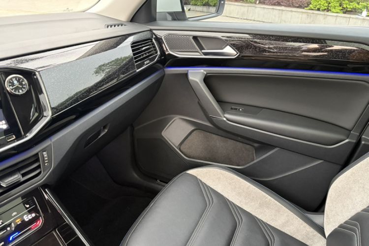 Used Volkswagen Tayron GTE Plug-in Hybrid 2020 1.4T Luxury Model Interior 12