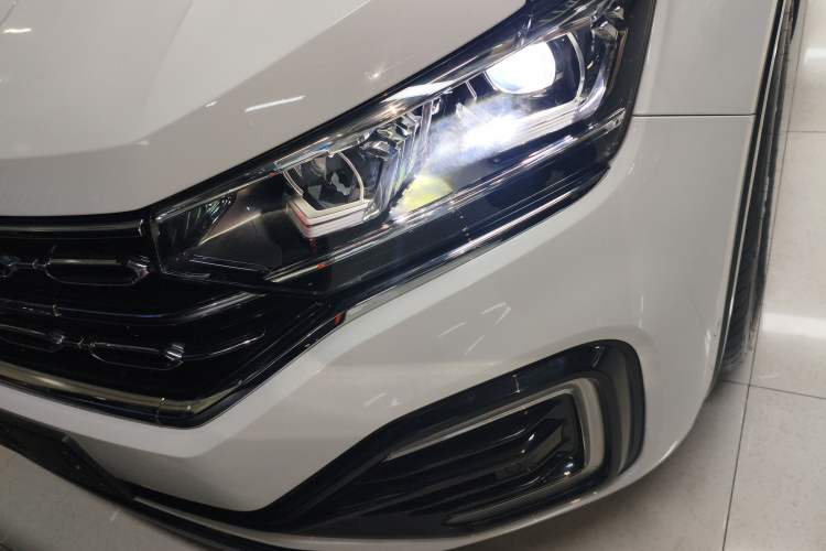 Used Volkswagen Tayron GTE Plug-in Hybrid 2020 1.4T Luxury Model Left Front Headlight