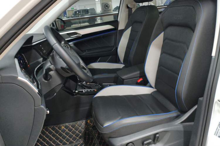 Used Volkswagen Tayron GTE Plug-in Hybrid 2020 1.4T Luxury Model Left Front Seat