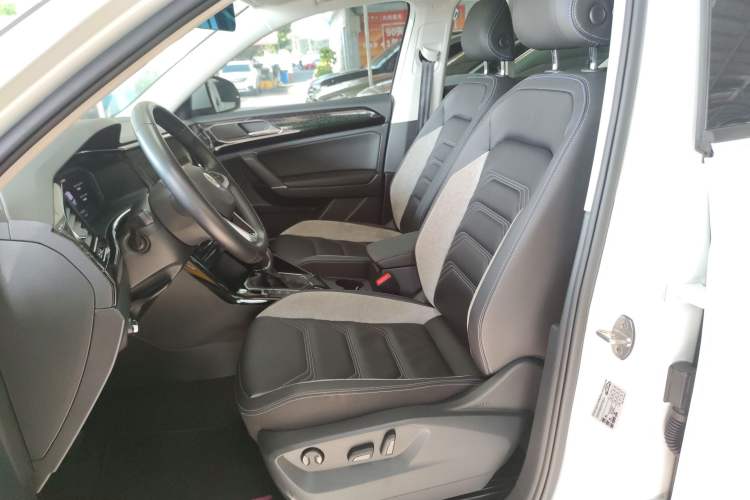 Used Volkswagen Tayron GTE Plug-in Hybrid 2020 1.4T Luxury Model Left Front Seat