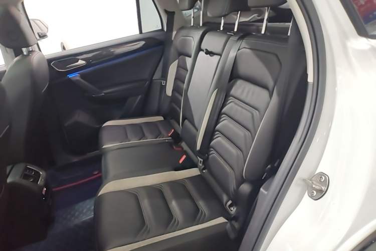 Used Volkswagen Tayron GTE Plug-in Hybrid 2020 1.4T Luxury Model Left Rear Seat