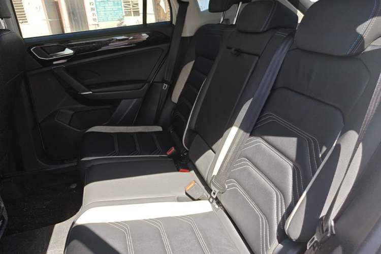 Used Volkswagen Tayron GTE Plug-in Hybrid 2020 1.4T Luxury Model Left Rear Seat