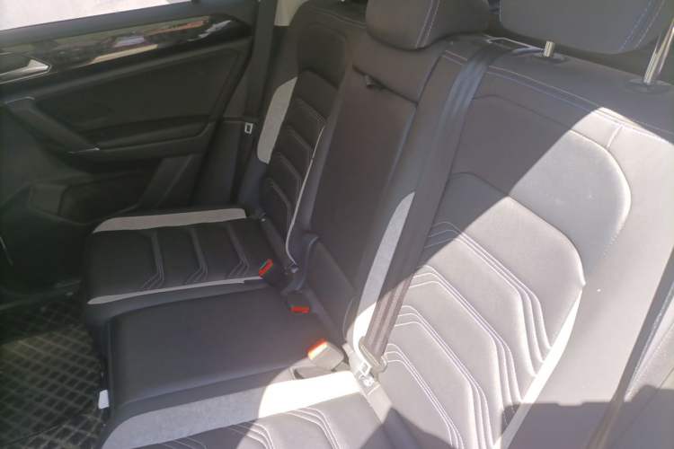 Used Volkswagen Tayron GTE Plug-in Hybrid 2020 1.4T Luxury Model Left Rear Seat