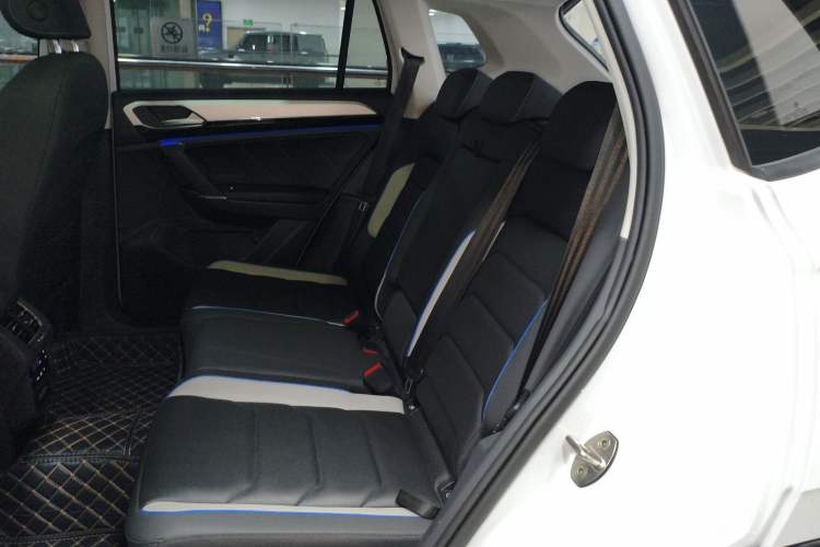 Used Volkswagen Tayron GTE Plug-in Hybrid 2020 1.4T Luxury Model Left Rear Seat