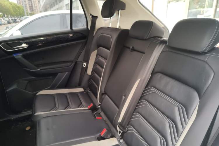 Used Volkswagen Tayron GTE Plug-in Hybrid 2020 1.4T Luxury Model Left Rear Seat