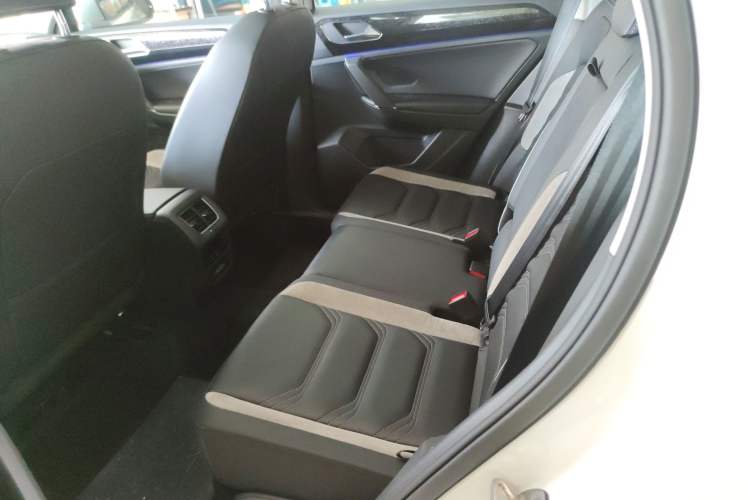 Used Volkswagen Tayron GTE Plug-in Hybrid 2020 1.4T Luxury Model Left Rear Seat