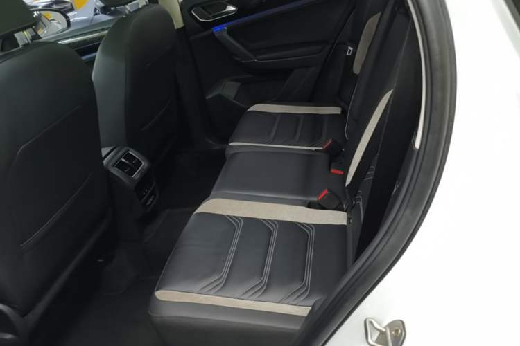 Used Volkswagen Tayron GTE Plug-in Hybrid 2020 1.4T Luxury Model Left Rear Seat