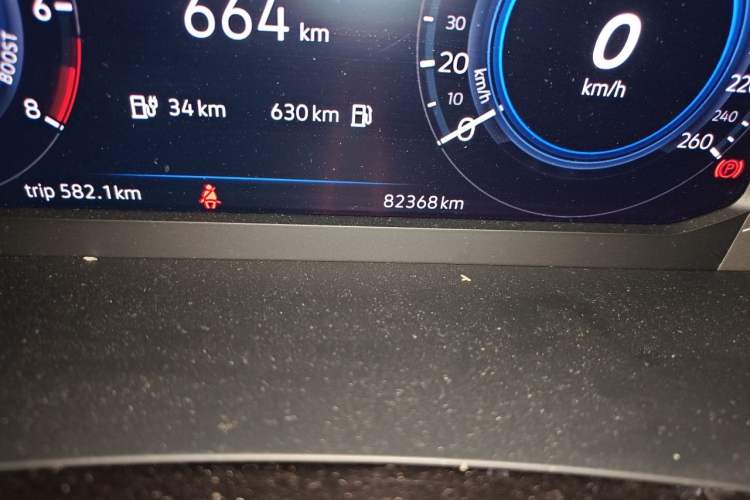 Used Volkswagen Tayron GTE Plug-in Hybrid 2020 1.4T Luxury Model Odometer Close Up