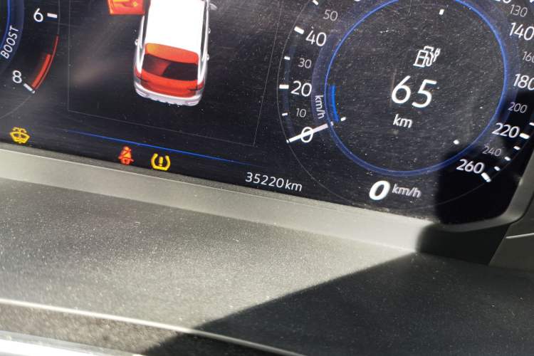Used Volkswagen Tayron GTE Plug-in Hybrid 2020 1.4T Luxury Model Odometer Close Up