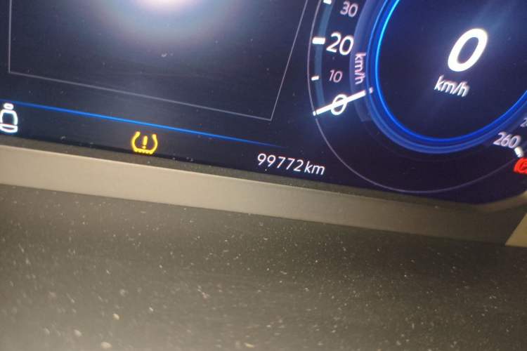 Used Volkswagen Tayron GTE Plug-in Hybrid 2020 1.4T Luxury Model Odometer Close Up