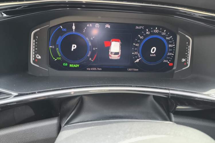 Used Volkswagen Tayron GTE Plug-in Hybrid 2020 1.4T Luxury Model Odometer Close Up
