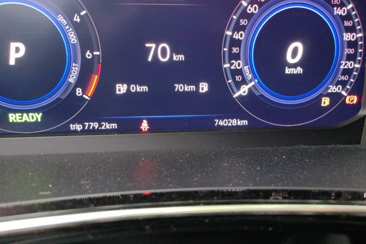 Used Volkswagen Tayron GTE Plug-in Hybrid 2020 1.4T Luxury Model Odometer Close Up
