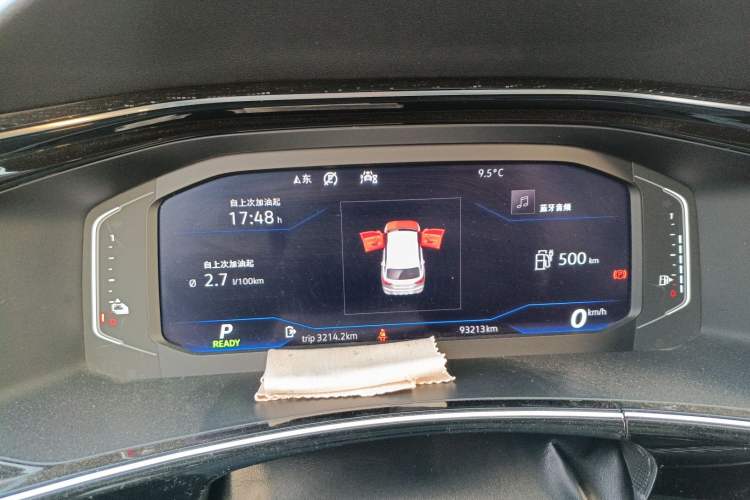 Used Volkswagen Tayron GTE Plug-in Hybrid 2020 1.4T Luxury Model Odometer Close Up