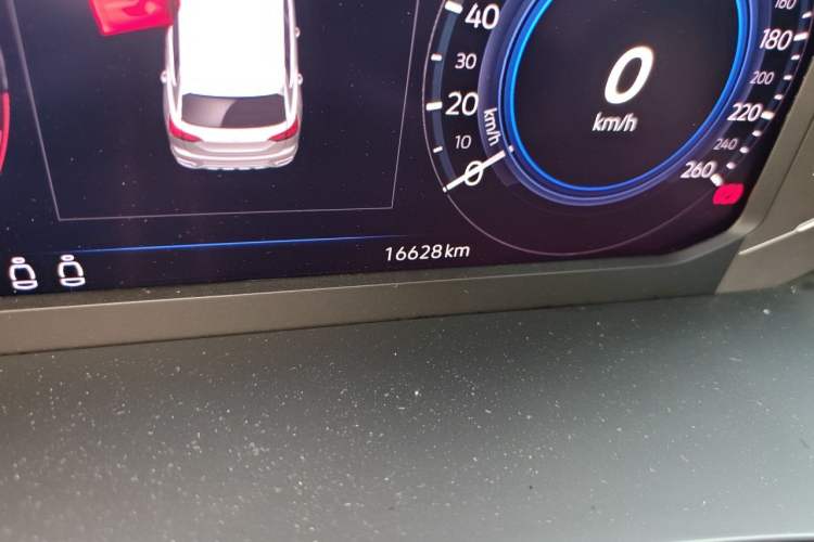 Used Volkswagen Tayron GTE Plug-in Hybrid 2020 1.4T Luxury Model Odometer Close Up