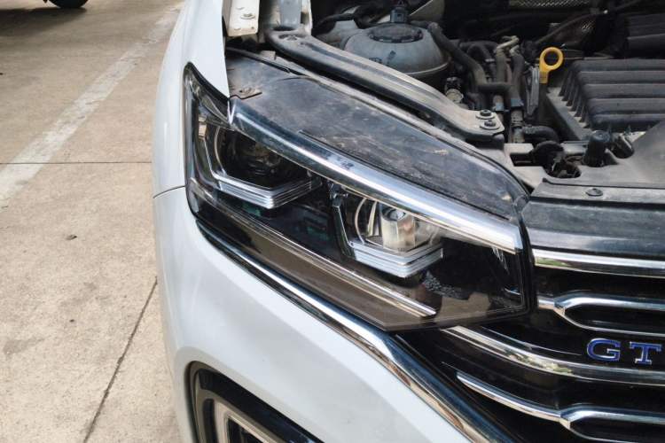 Used Volkswagen Tayron GTE Plug-in Hybrid 2020 1.4T Luxury Model Right Front Headlight
