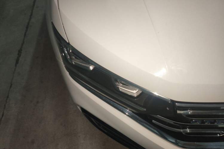 Used Volkswagen Tayron GTE Plug-in Hybrid 2020 1.4T Luxury Model Right Front Headlight