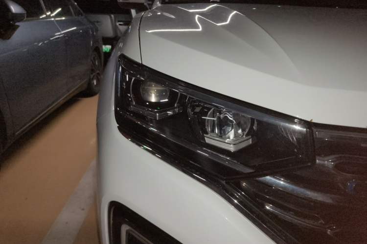 Used Volkswagen Tayron GTE Plug-in Hybrid 2020 1.4T Luxury Model Right Front Headlight