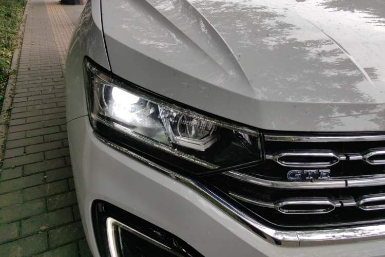 Used Volkswagen Tayron GTE Plug-in Hybrid 2020 1.4T Luxury Model Right Front Headlight