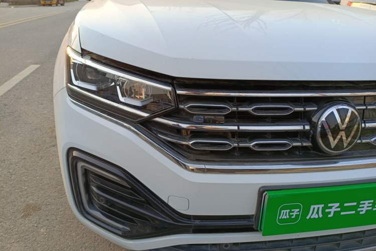Used Volkswagen Tayron GTE Plug-in Hybrid 2020 1.4T Luxury Model Right Front Headlight
