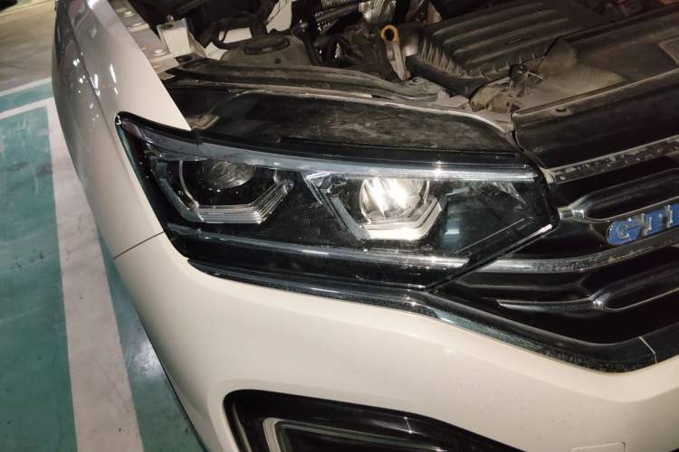 Used Volkswagen Tayron GTE Plug-in Hybrid 2020 1.4T Luxury Model Right Front Headlight