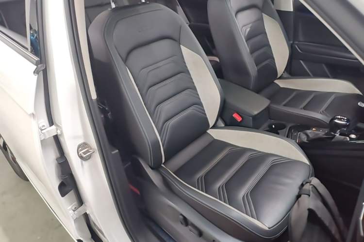 Used Volkswagen Tayron GTE Plug-in Hybrid 2020 1.4T Luxury Model Right Front Seat