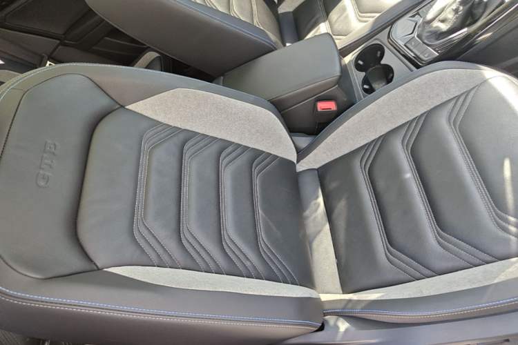 Used Volkswagen Tayron GTE Plug-in Hybrid 2020 1.4T Luxury Model Right Front Seat