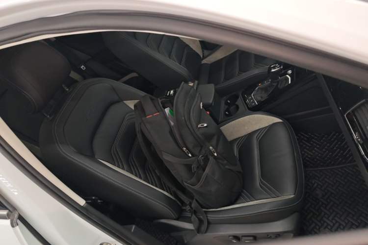 Used Volkswagen Tayron GTE Plug-in Hybrid 2020 1.4T Luxury Model Right Front Seat