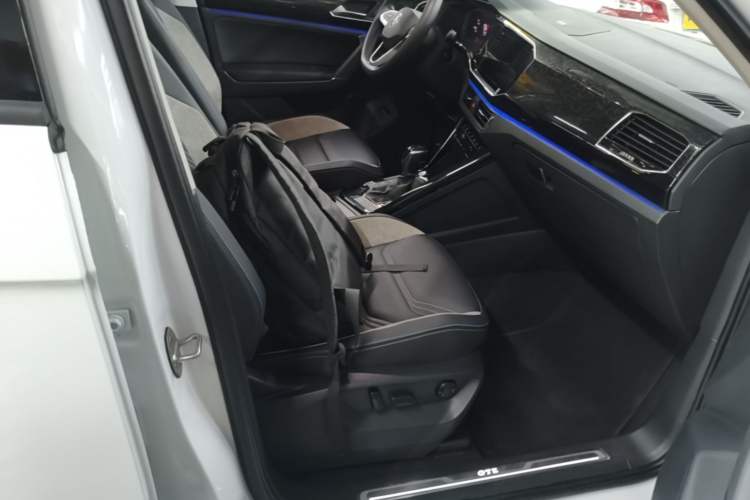 Used Volkswagen Tayron GTE Plug-in Hybrid 2020 1.4T Luxury Model Right Front Seat