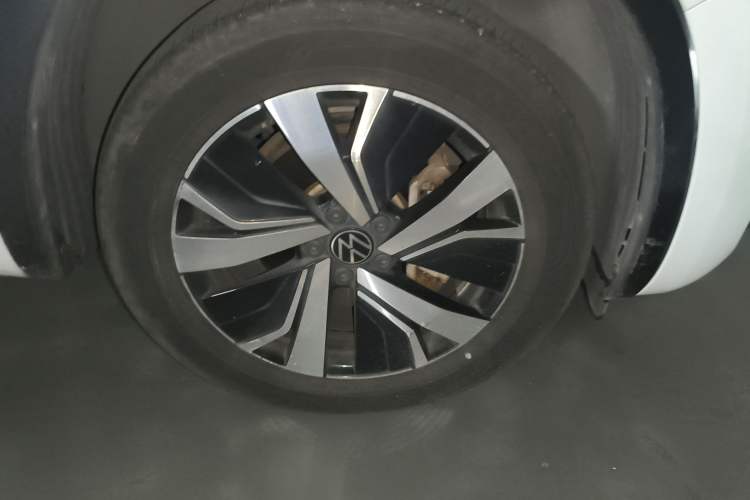 Used Volkswagen Tayron GTE Plug-in Hybrid 2020 1.4T Luxury Model Right Front Wheel Hub