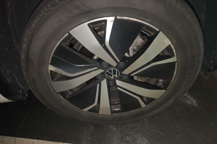 Used Volkswagen Tayron GTE Plug-in Hybrid 2020 1.4T Luxury Model Right Front Wheel Hub