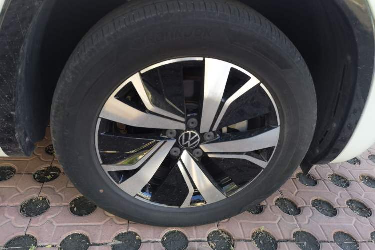 Used Volkswagen Tayron GTE Plug-in Hybrid 2020 1.4T Luxury Model Right Front Wheel Hub