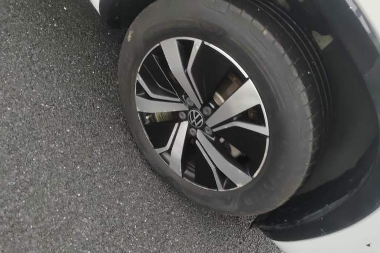 Used Volkswagen Tayron GTE Plug-in Hybrid 2020 1.4T Luxury Model Right Front Wheel Hub